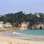Une partie de la plage de Morgat