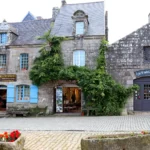 Locronan, place centrale